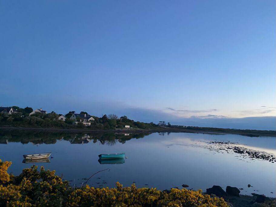 Entire Guest Suite In Four Mile Bridge, Rhoscolyn Valley Exterior photo